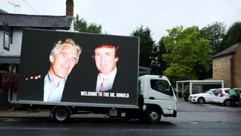 Four Detentions Carried Out Following Trump and Epstein Pictures Projected on Windsor Castle